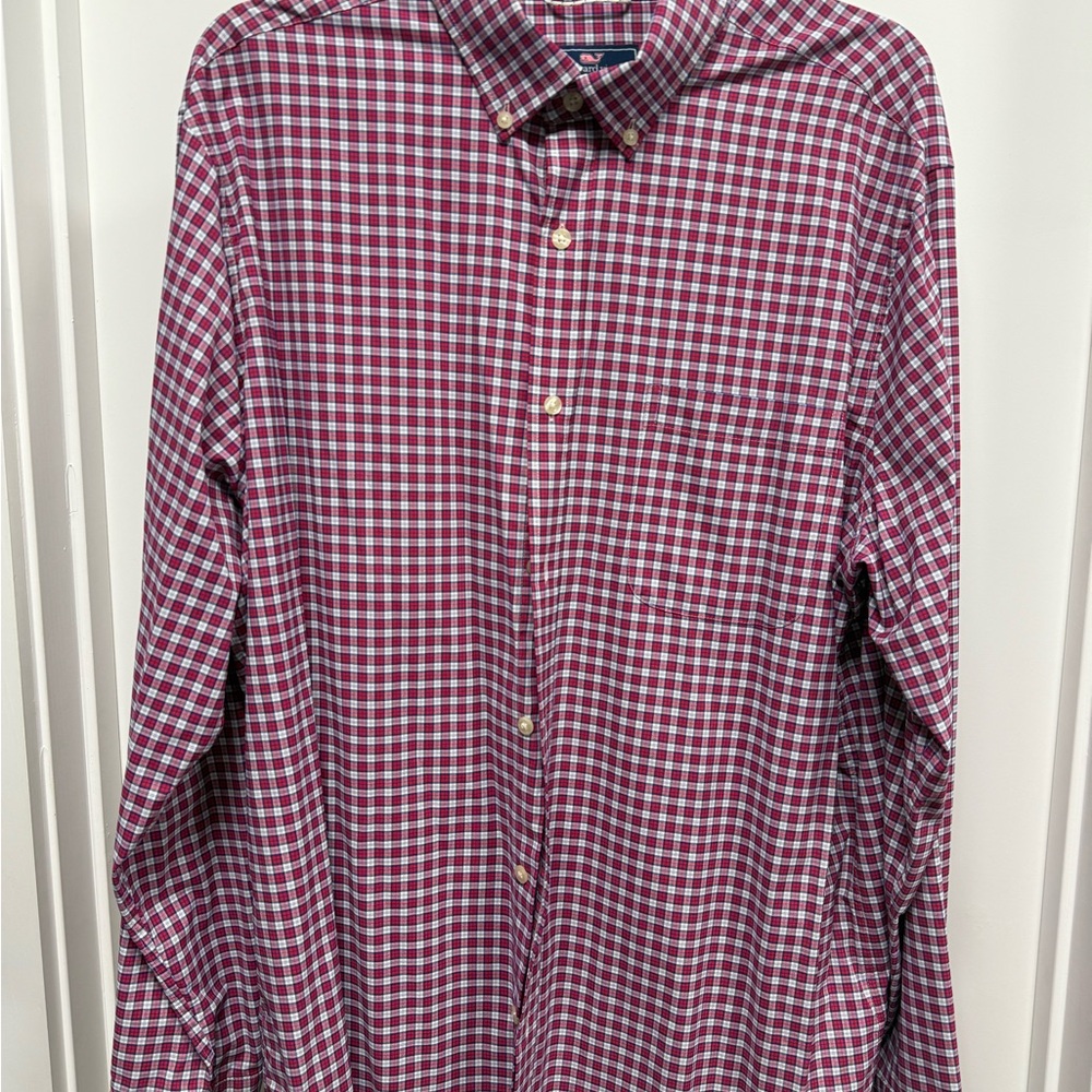 Vineyard Vines Red and White Casual Button Down Shirt